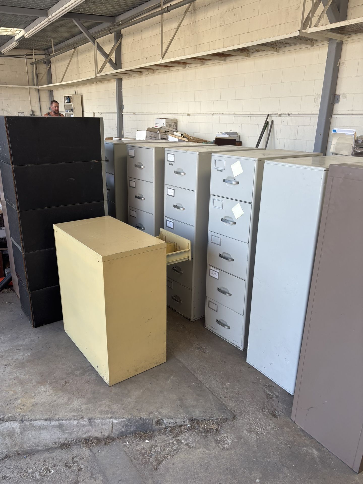 FREE! Dozens Of Assorted Kinds Of Filing Cabinets!
