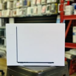 MacBook Air M3 Chip 13 Inch