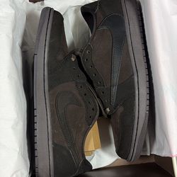Jordan 1 Low Travis Scott Velvet Brown size 9.5 DS