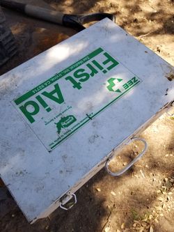 Zee first aid box metal