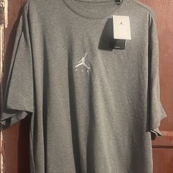 Nike Jordan Brooklyn Oversized T-Shirt Size Large Men 