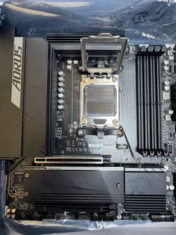 Gigabyte 650m Auros Elite AX