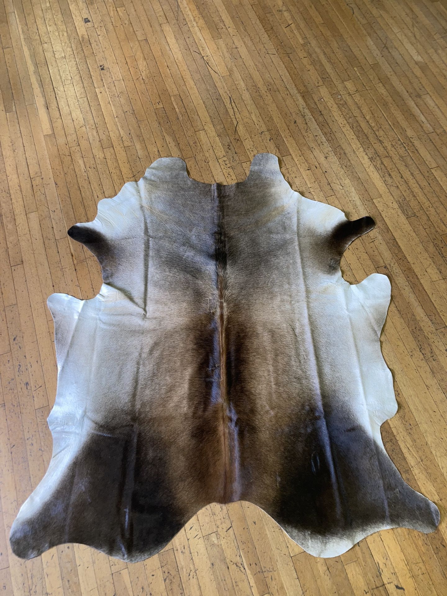 Buckskin Tri Color Cowhide