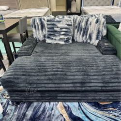 Oversized Chair $10 Down Payment And Financing Available