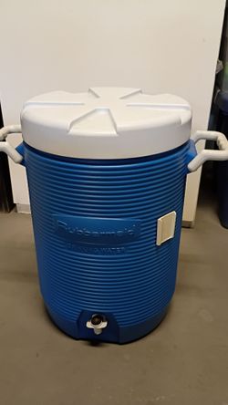 Rubbermaid 5 Gallon drinking water Cooler $25 OBO