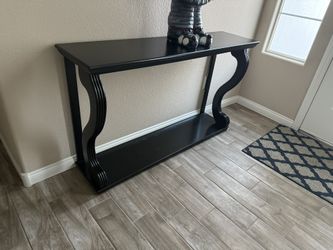 Entry Way Table