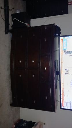 Dresser