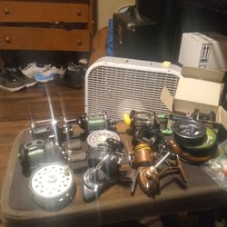 Huge Fishing Stuff Lot Everything For 200 Bucks Cash