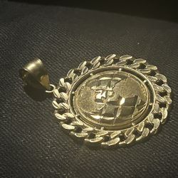 10k gold 2inch cuban style globe  6.4g all real no trades 