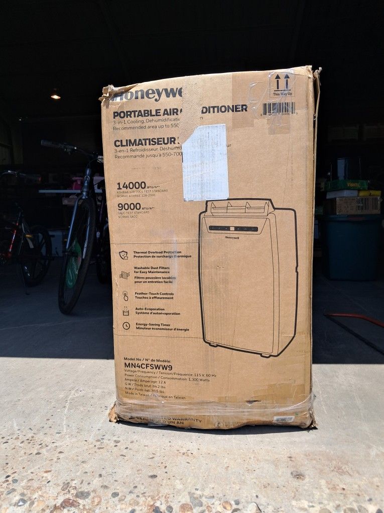 Honeywell 14,000 BTU Smart Portable Air Conditioner White&Black