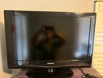 32” Samsung LCD