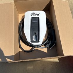 Ford Charging Station Pro