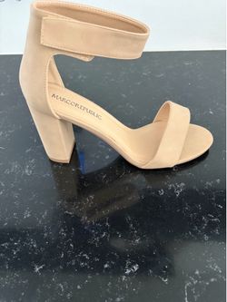Marco Republic cream heel