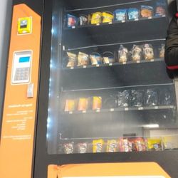 Vending Machine W/ Location