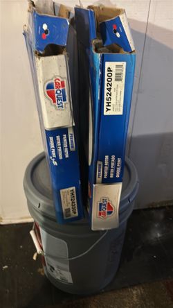 2017 Ford f150  brake pads 2 rotors brand new
