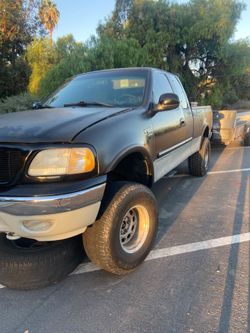 2001 Ford F150 4 wheel drive Truck n trailor