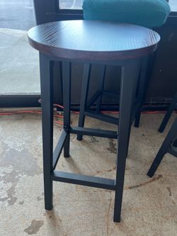 4 Counter Chairs - Bar Stools / Counter Height Chairs