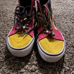 Vans in good condition size 7.5 in women’s 