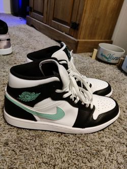 RARE Air Jordan 1 MID "Green Glow" RARE