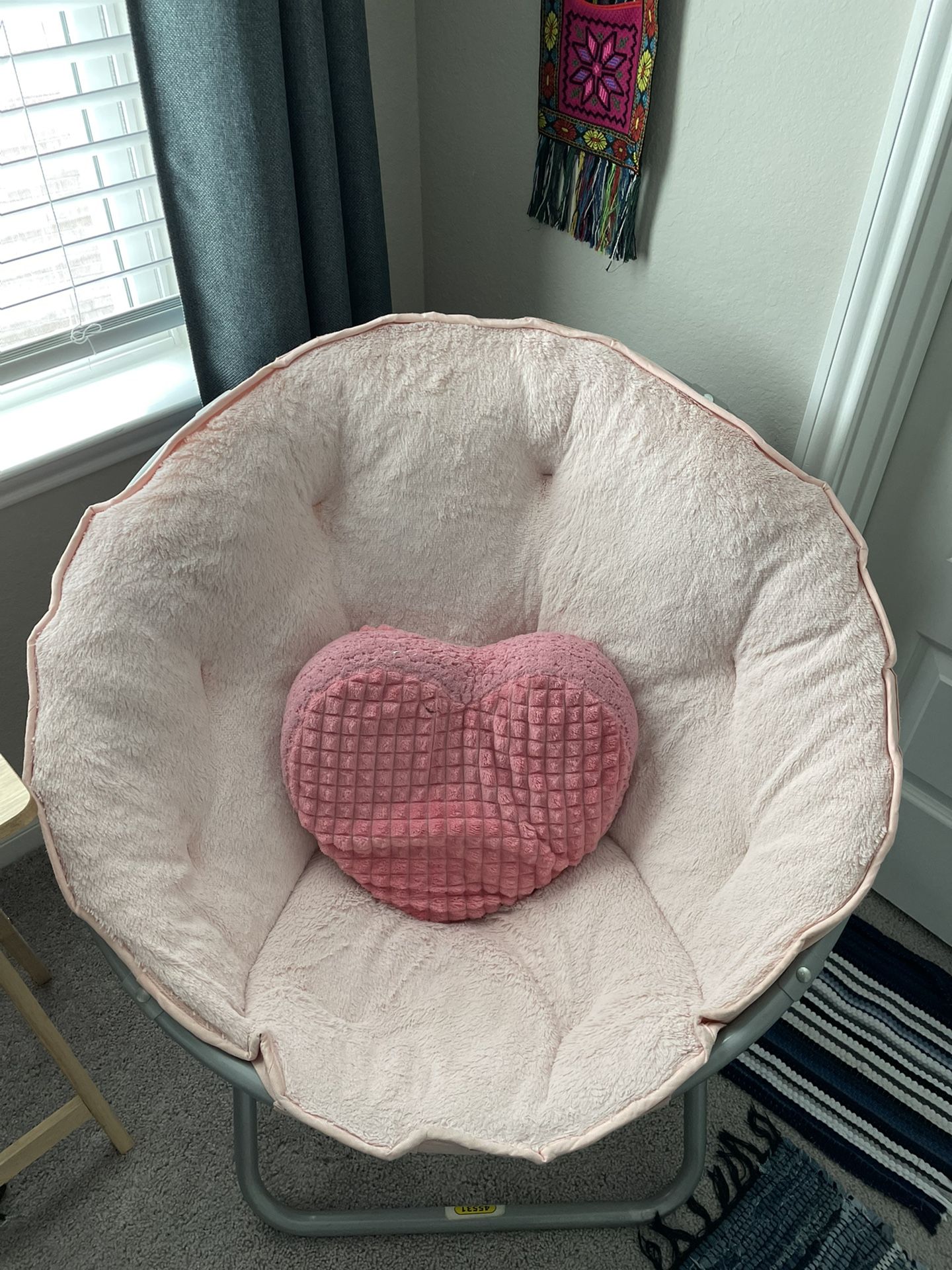 Pink Saucer Chair 