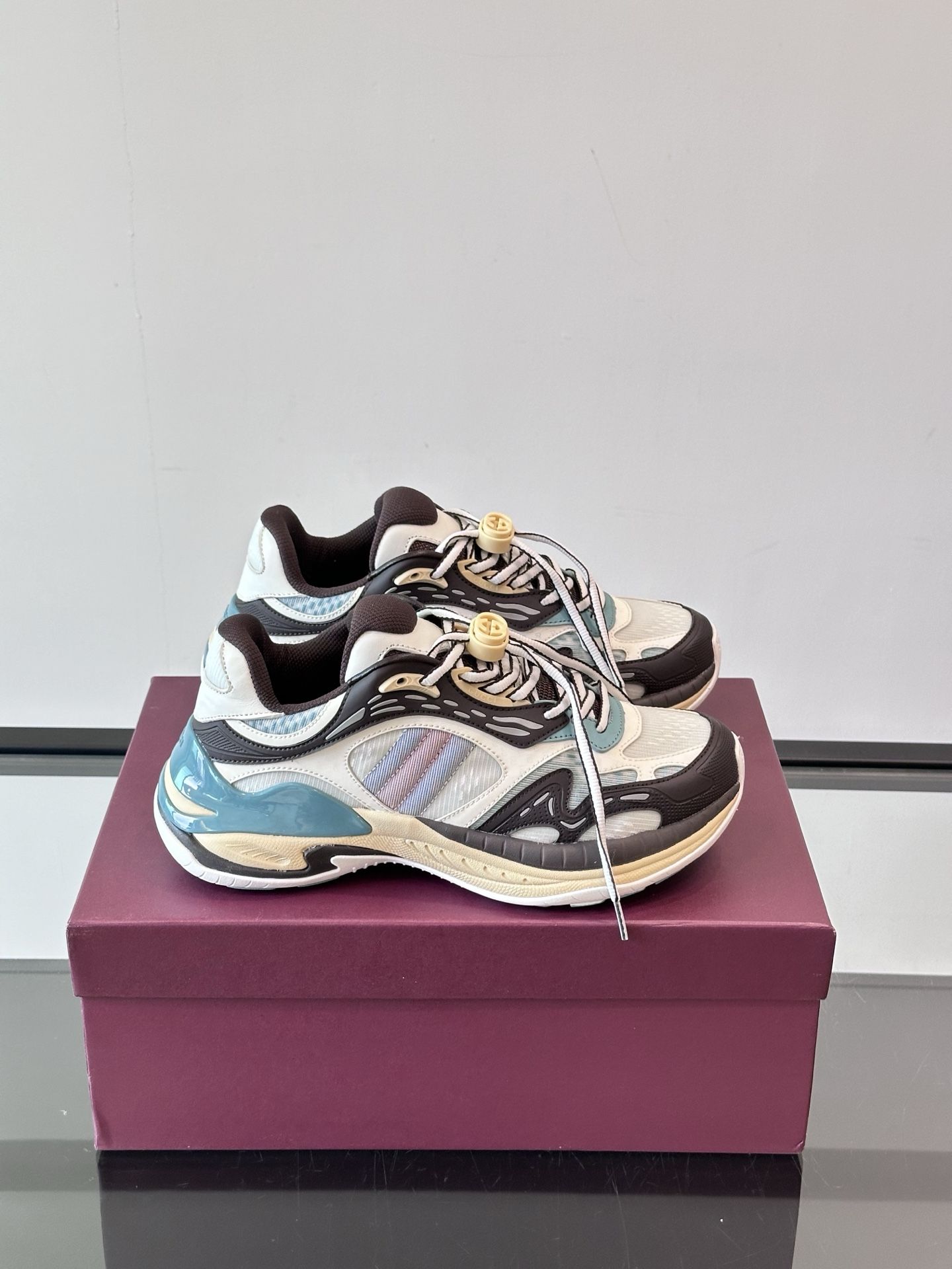 Men's shoes women's shoes men's casual shoes women's casual shoes