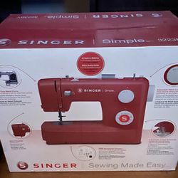Singer Simple Sewing Machine 3223 RED