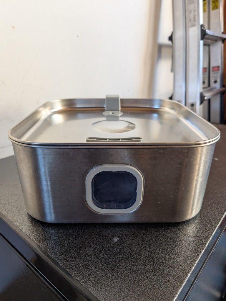 3.2 Gallon Fountain Dog Bowl