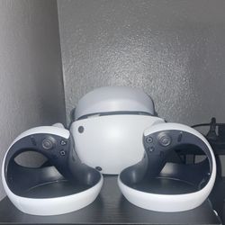 PlayStation 5 VR2 Bundle – Mint Condition, Ready to Play!