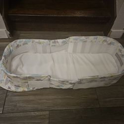 Portable Foldable Bassinet 