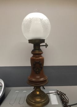 23” ELECTRIC HURRICANE LAMP
