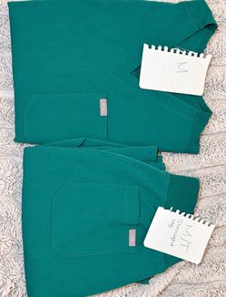 Figs scrubs