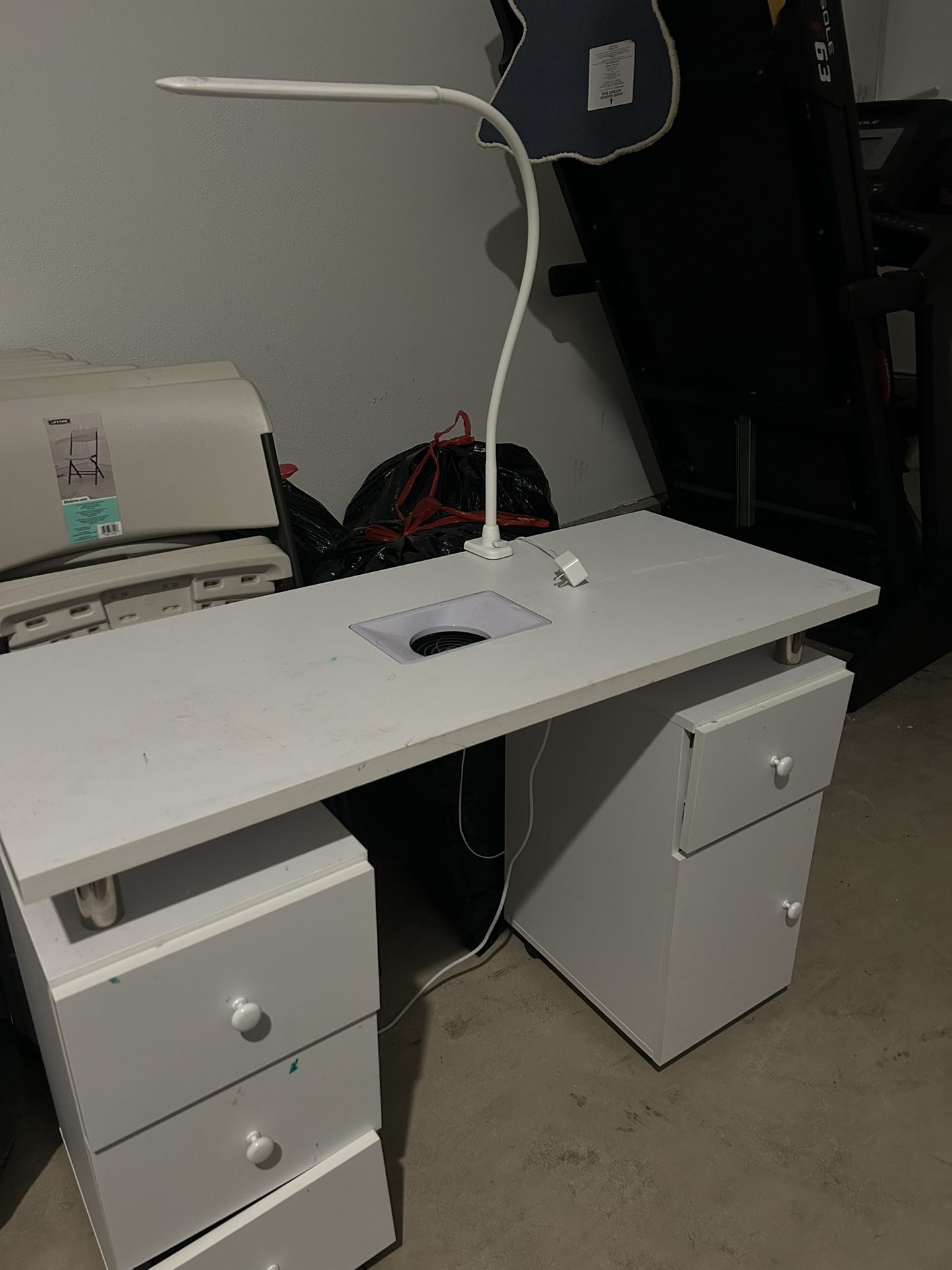 Nail Desk With Light 