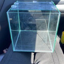 3 Gallon Fish Tank with Lid