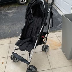 3D Lite Strollers “Like New”  
