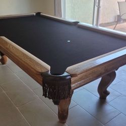 9ft Pool Table ( Free Delivery & Set Up )