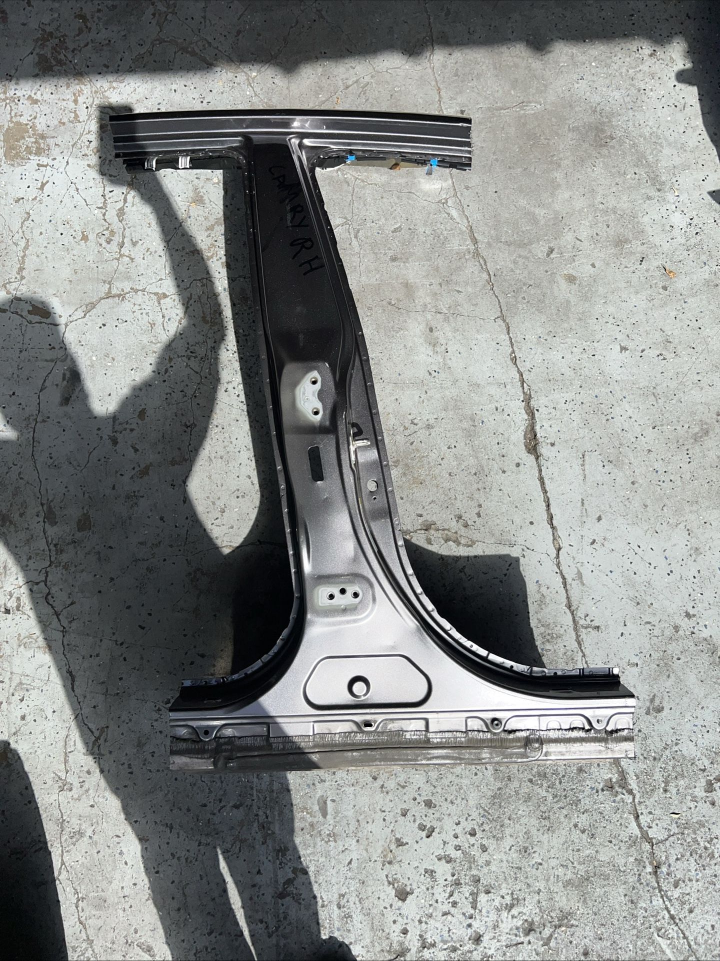 2018-2024 TOYOTA CAMRY RIGHT PASSENGER BODY PART CENTER B PILLAR FRAME PANEL CUT