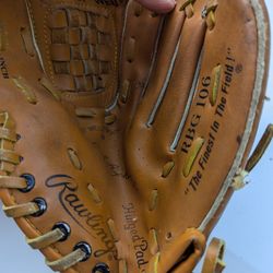 Baseball Mitt 