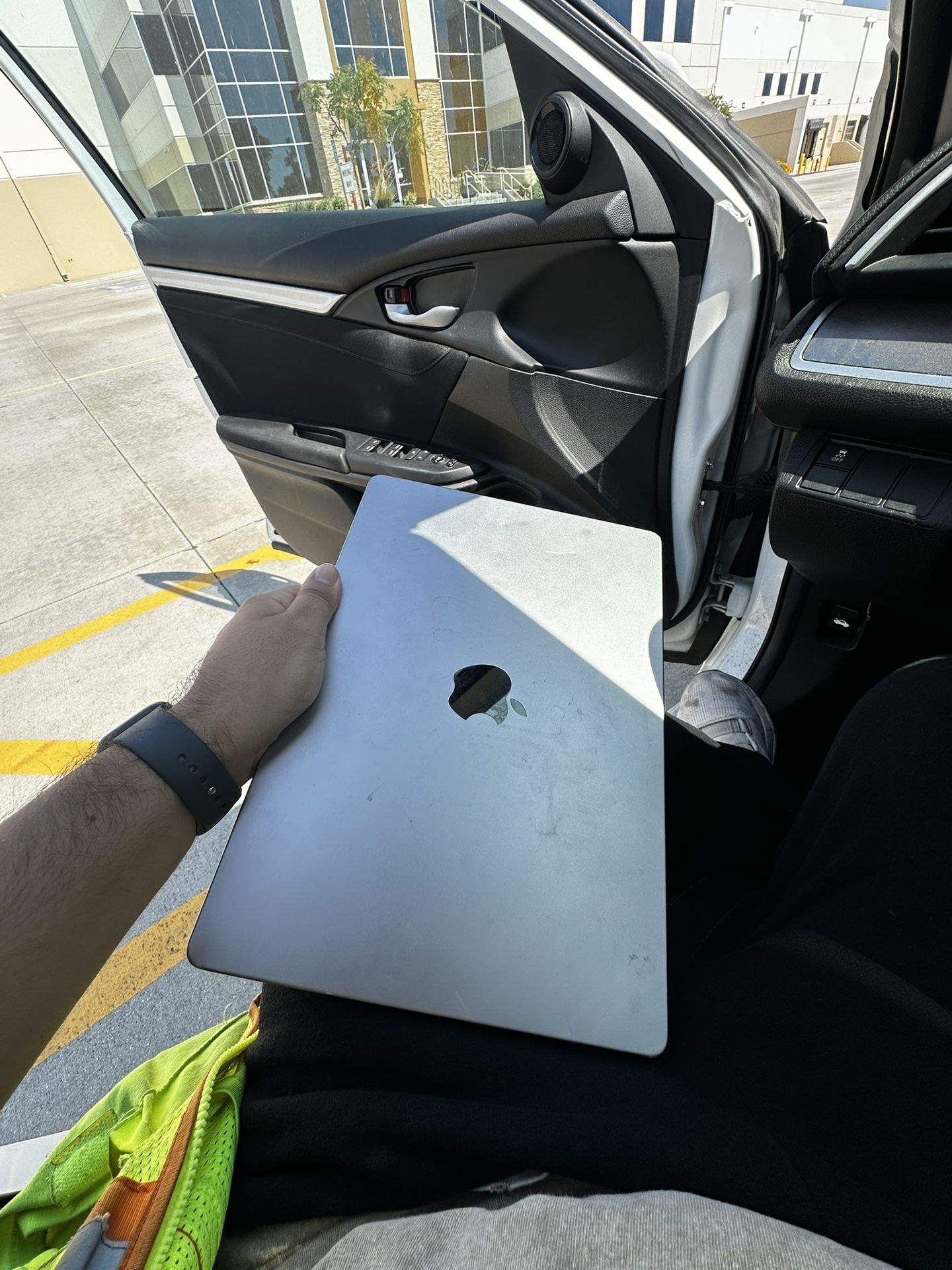 MacBook Pro 14 Inch