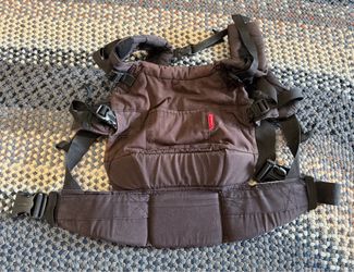 Infantino baby carrier