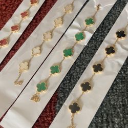 V.C  Clover Bracelets ⭐️⭐️⭐️ 4 COLORS  AVAILABLE