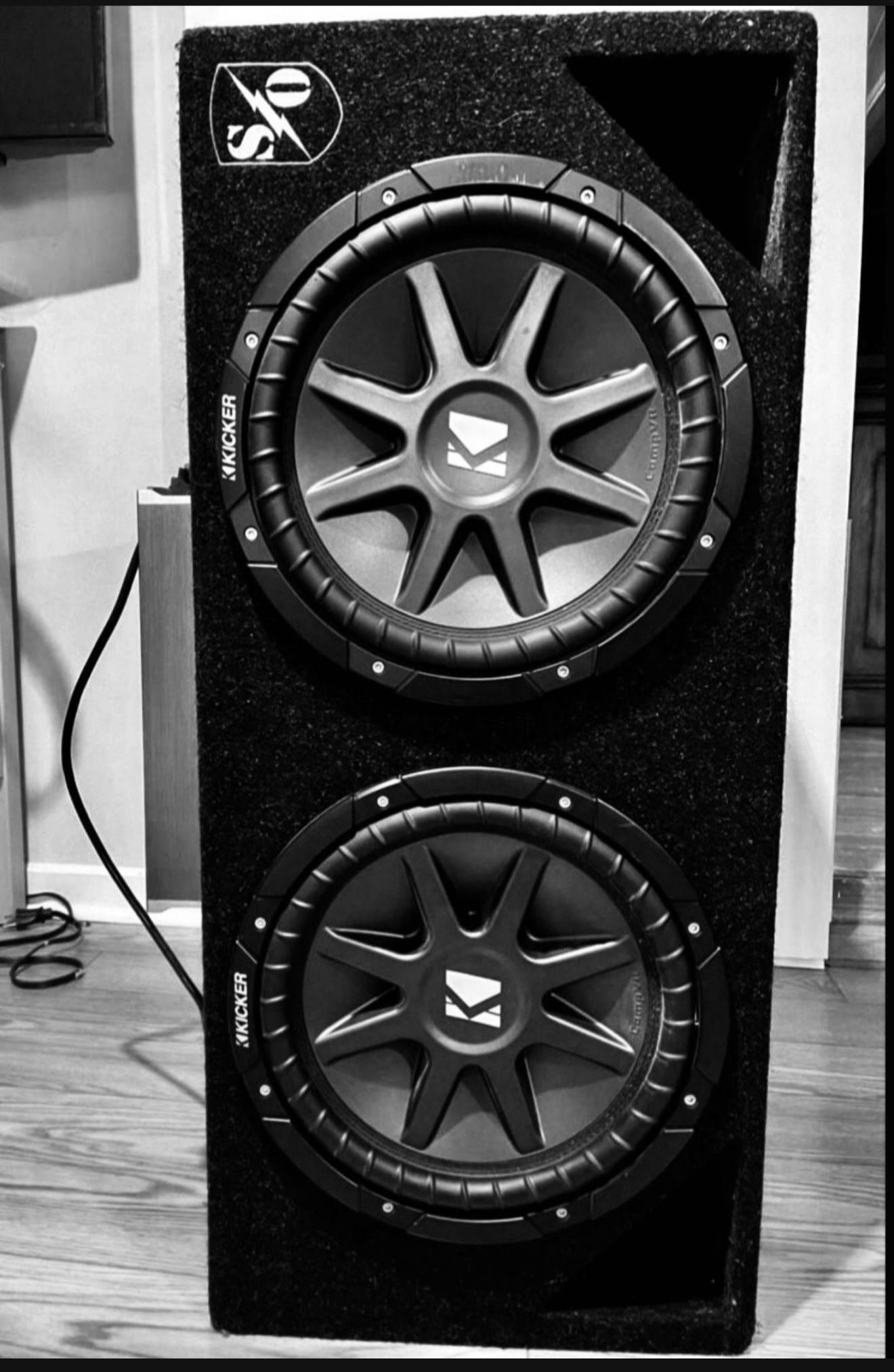 SPEAKER FOR ANY VEHICLE KICKER COMPVR SUBWOOFERS DOBLES 12' INCLUDES BOSS AUDIO SYSTEM AMPLIFIER HIGH POTENCY -$360.00