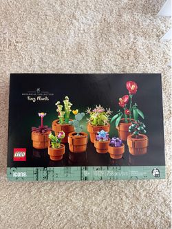 Lego Tiny Plants botanical collection