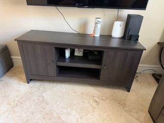 60” black TV stand