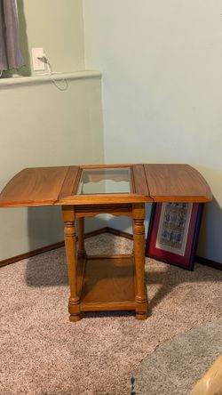 Foldable Coffee table with glass