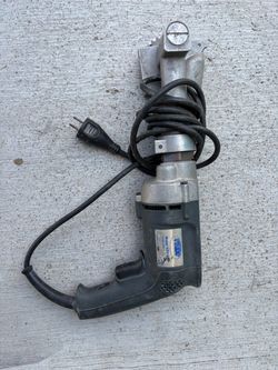 Drywall cutting saw drill