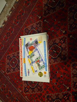 Electronic snap circuits