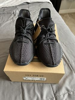Onyx Yeezy 350 v2