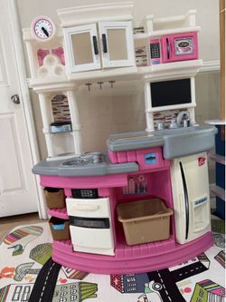 Step2 kids Kitchen (pink)