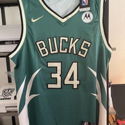 MILWAUKEE BUCKS Giannis Antetokounmpo Jersey