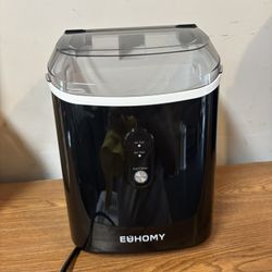 Crushed Ice Maker, Excellent Condition 